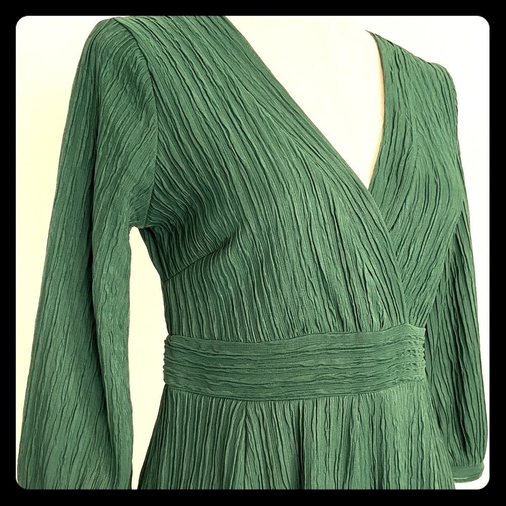 Emerald Green 3/4 Sleeve Ruffled Cocktail Dress L